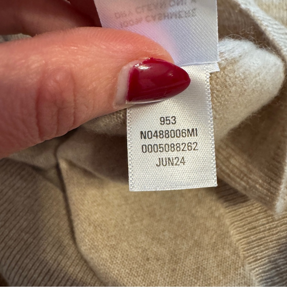 NORDSTROM 100% Cashmere Crewneck Sweater NWT - Picture 10 of 11